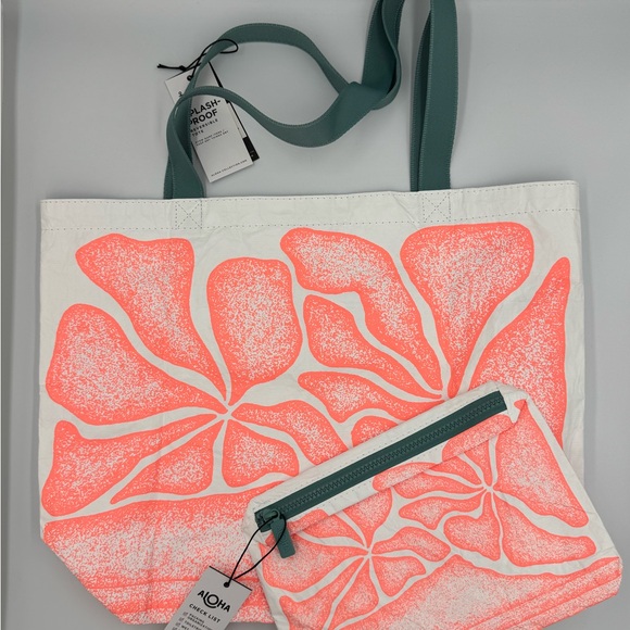 Aloha Collection Limited Edition Waikiki Tote & Pouch Set - Picture 8 of 13